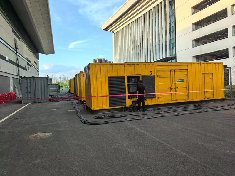 理县柴油发电机冬季保养注意事项？