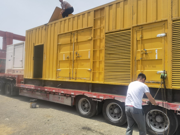 理县发电机出租100KW发电机需要什么规格的电缆线？